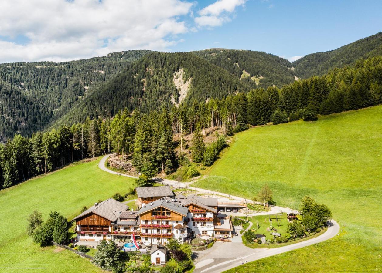 Hotel Kompatscherhof Luson Exterior photo